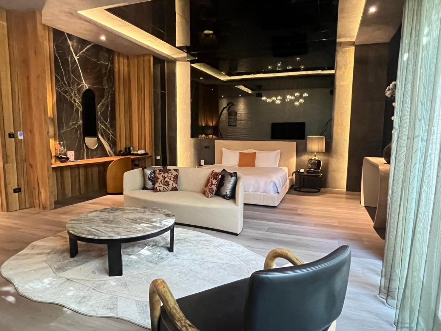 Mulan Motel Тайчжун Экстерьер фото